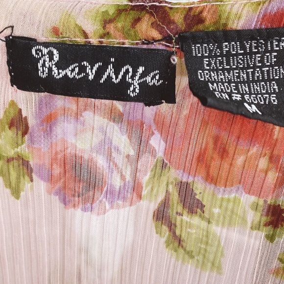 Flower swimsuit cover - Picture 2 of 4